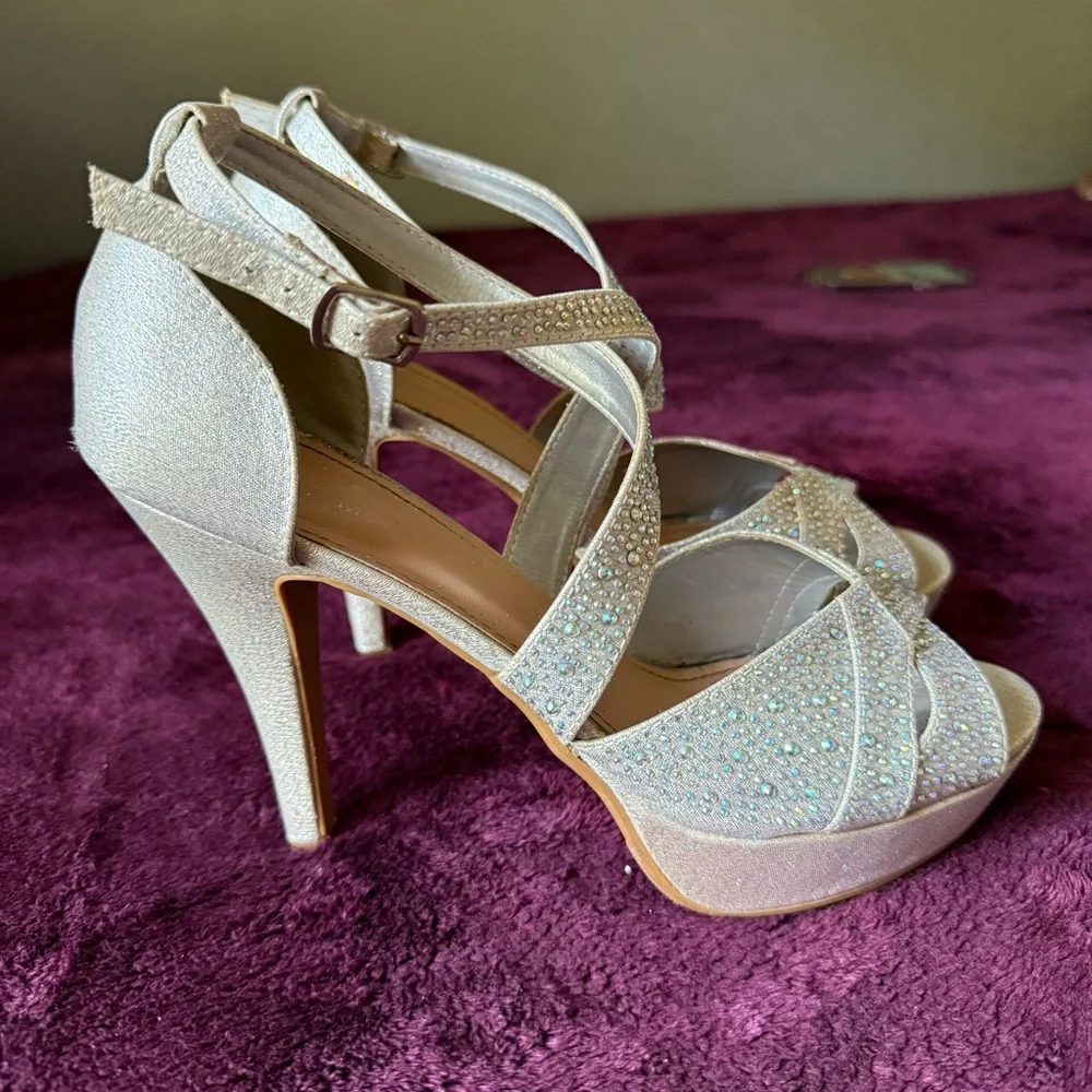 Top Moda Rhinestone Silver Heels - Picture 5 of 6